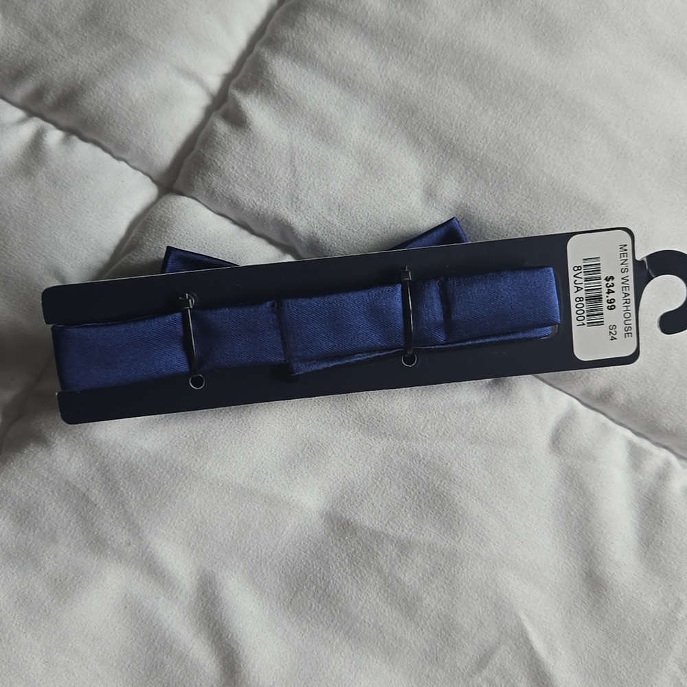 Pre-tied Butterfly Classic Hue Satin Bow Tie Navy Blue Wedding Groom Bridal NWT - Picture 4 of 12